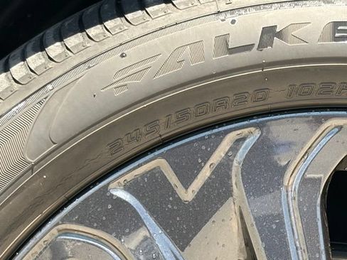 Used 2023 Subaru Ascent Onyx Edition AWD/4WD image 7