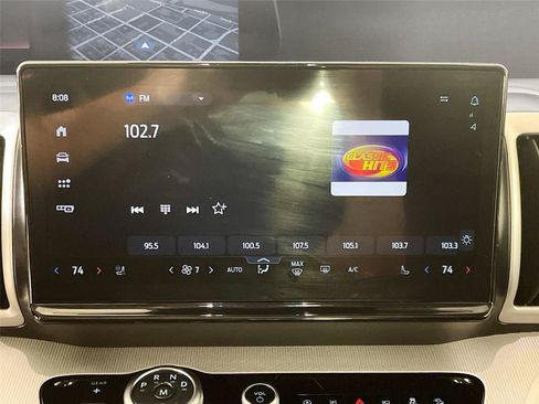 Used 2025 Ford Expedition Active AWD/4WD image 7