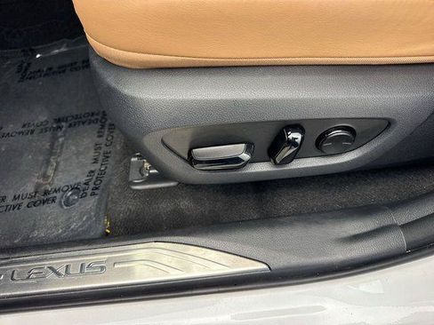 Certified 2025 Lexus NX 250 FWD w/ Accessory Package (Z2) image 12
