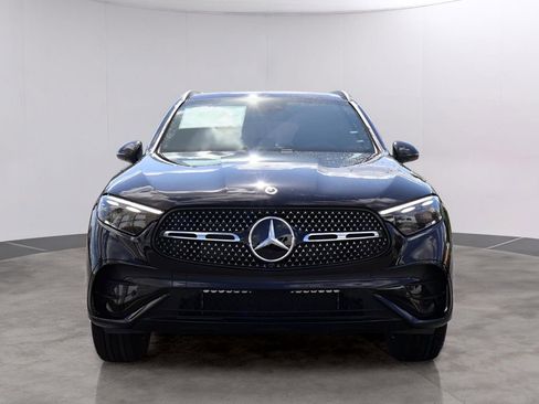 Used 2025 Mercedes-Benz GLC 300 4MATIC image 2