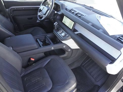 Used 2020 Land Rover Defender 110 SE image 22