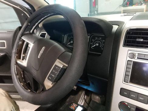 Used 2008 Lincoln MKX AWD image 35
