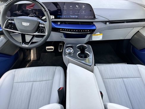 New 2026 Cadillac Optiq Sport 2 image 17