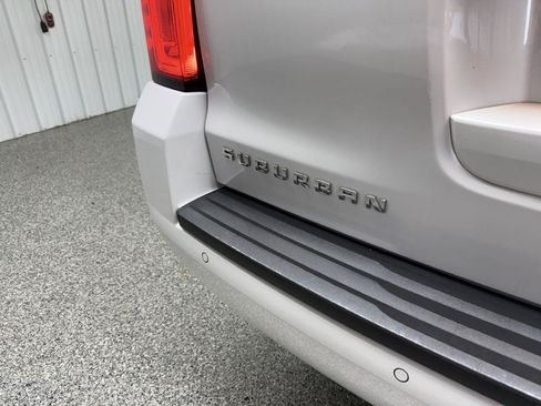 Used 2016 Chevrolet Suburban LT AWD/4WD image 7