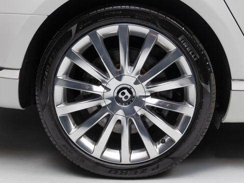 Used 2017 Bentley Mulsanne RWD image 37