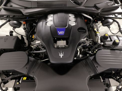 Used 2023 Maserati Quattroporte Modena image 72