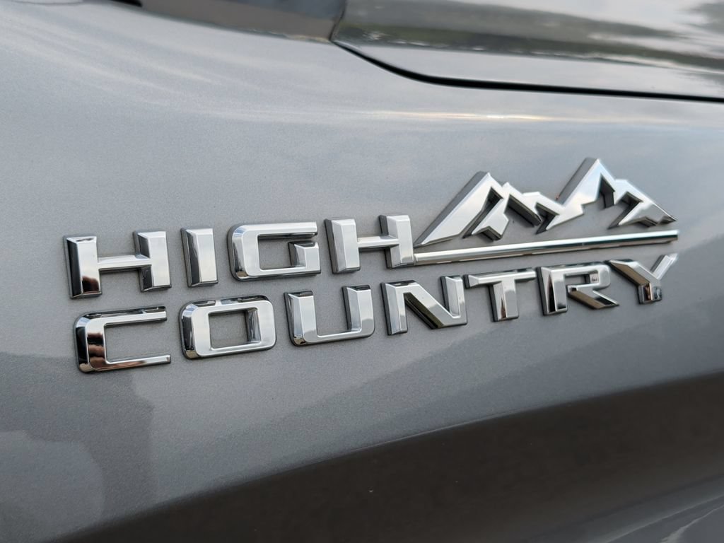 Used 2019 Chevrolet Silverado 1500 High Country w/ Technology Package AWD/4WD image 42