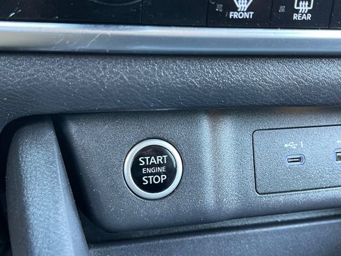 Used 2022 Nissan Rogue SV AWD/4WD image 28