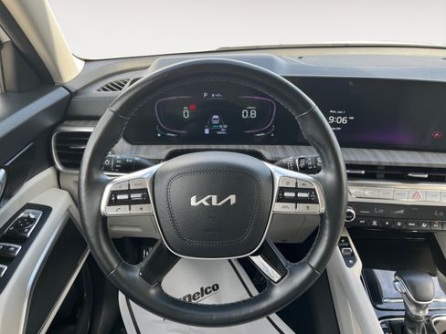 Used 2023 Kia Telluride EX w/ EX Captain's Chair Package AWD/4WD image 13