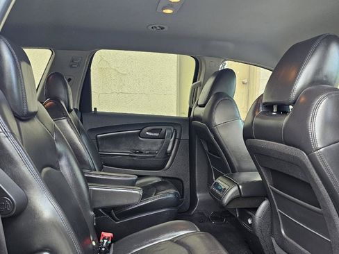 Used 2009 Chevrolet Traverse LT FWD image 21