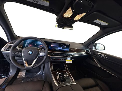 New 2026 BMW X5 xDrive40i w/ Climate Comfort Package image 19