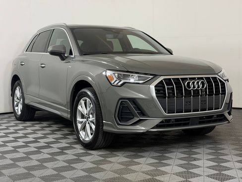 Certified 2025 Audi Q3 2.0T Premium w/ Convenience Package AWD/4WD image 7