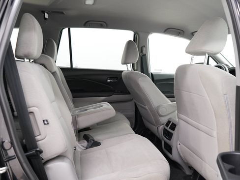 Used 2017 Honda Pilot EX image 13