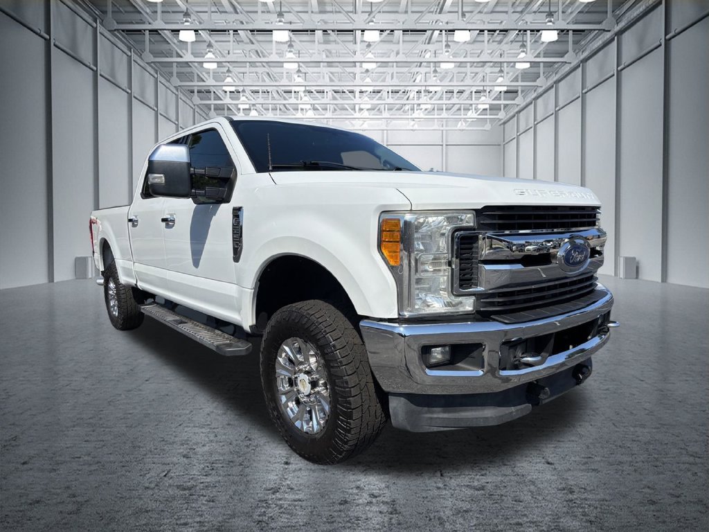 Used 2017 Ford F250 XLT w/ XLT Premium Package AWD/4WD image 8