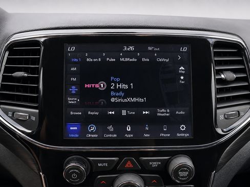Used 2020 Jeep Grand Cherokee Altitude RWD image 34