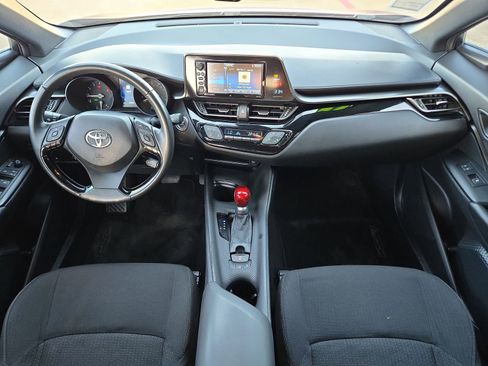 Used 2018 Toyota C-HR XLE image 17