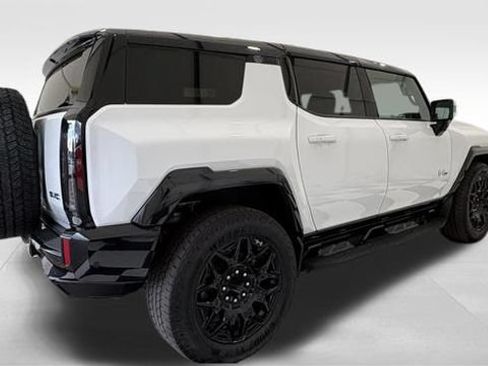 Used 2025 GMC Hummer EV 2X w/ LPO, Cargo Utility Package AWD/4WD image 8