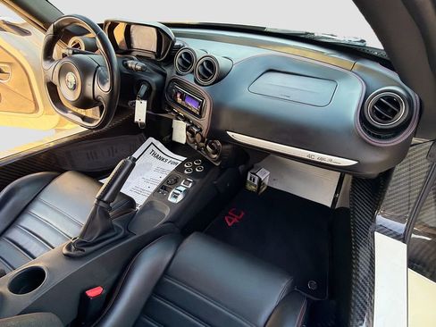 Used 2016 Alfa Romeo 4C Base w/ Convenience Group - Coupe image 11