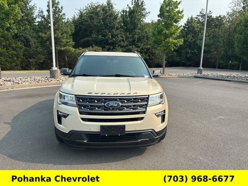 Used 2018 Ford Explorer XLT w/ Equipment Group 202A AWD/4WD image 2