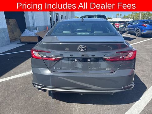 Used 2025 Toyota Camry SE w/ Convenience Package FWD image 5