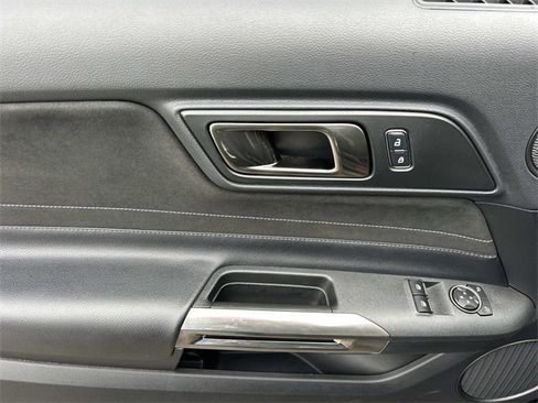 Used 2017 Ford Mustang Shelby GT350 image 26