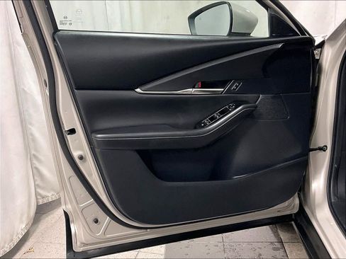 Used 2024 MAZDA CX-30 AWD 2.5 S w/ Preferred Package image 9