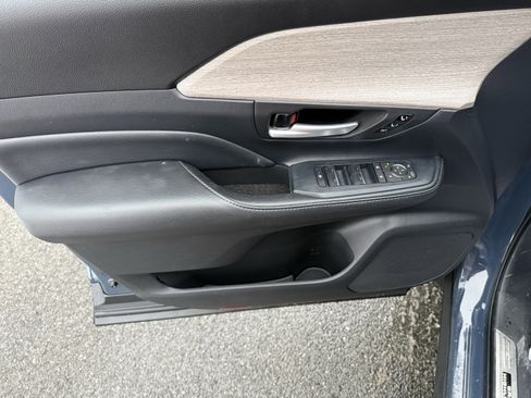 Used 2024 Toyota Grand Highlander Limited image 27