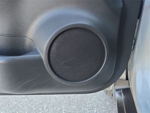 Used 2017 Nissan Rogue SL w/ SL Premium Package image 17