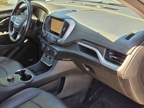 Used 2020 GMC Terrain SLT w/ Preferred Package FWD image 29