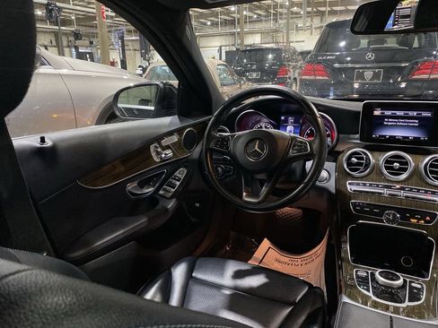 Certified 2018 Mercedes-Benz C 300 Sedan image 3