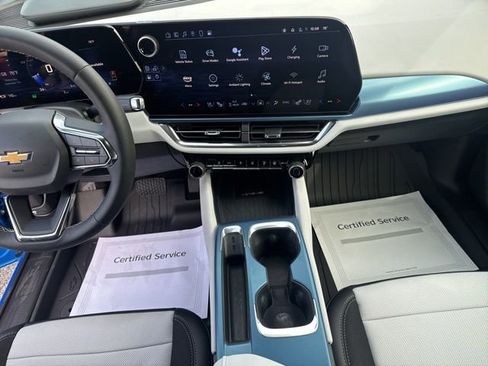 New 2025 Chevrolet Equinox EV LT w/ Convenience Package II FWD image 18