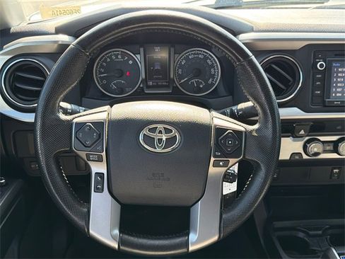 Used 2016 Toyota Tacoma SR5 w/ SR5 Appearance Package (SN) image 23