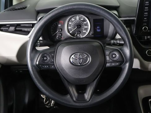Used 2022 Toyota Corolla LE FWD image 32