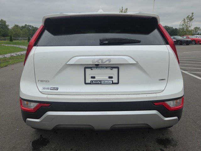 Used 2024 Kia Niro LX FWD image 8