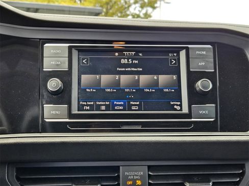 Used 2022 Volkswagen Jetta SE image 20