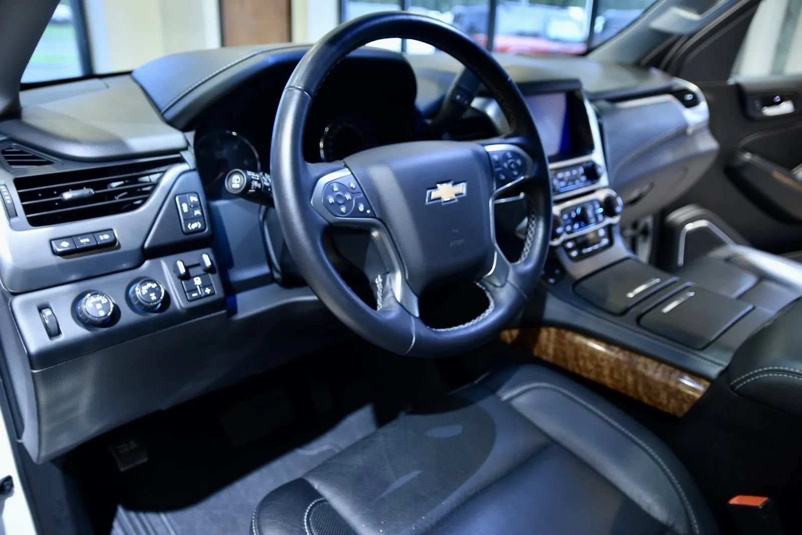 Used 2019 Chevrolet Tahoe Premier AWD/4WD image 12