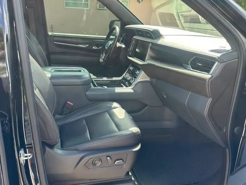 Used 2021 GMC Yukon Denali w/ Denali Premium Package AWD/4WD image 15
