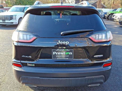 Used 2019 Jeep Cherokee Latitude w/ Cold Weather Group image 5