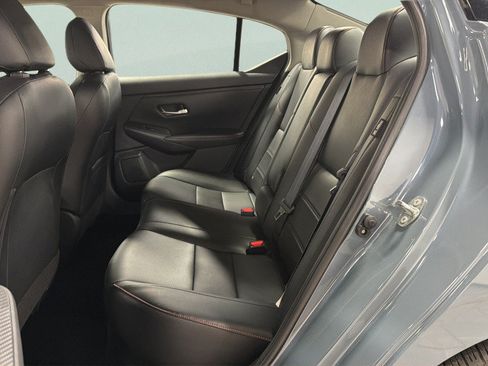 Used 2025 Nissan Sentra SR w/ SR Premium Package FWD image 33