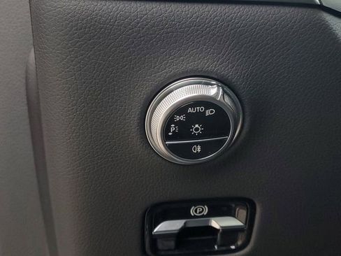 Used 2024 Mercedes-Benz GLC 43 AMG GLC 43 AMG image 23