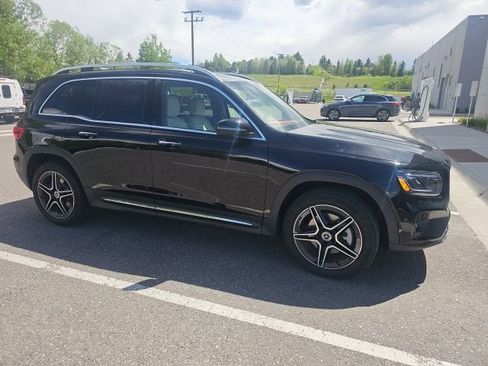 Used 2026 Mercedes-Benz GLB 250 image 3