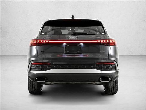 Used 2025 Audi Q5 Premium w/ Convenience Package image 7