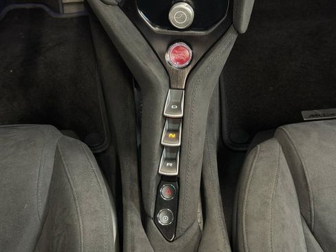 Used 2024 McLaren 750S Spider RWD image 19