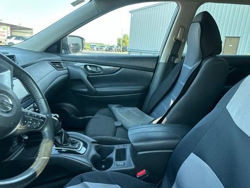 Used 2019 Nissan Rogue SV FWD image 6