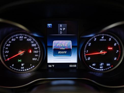 Used 2017 Mercedes-Benz GLC 300 4MATIC image 29