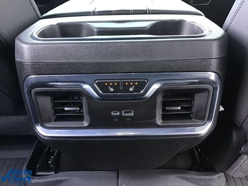 Used 2024 Chevrolet Silverado 1500 High Country w/ Midnight Edition image 18