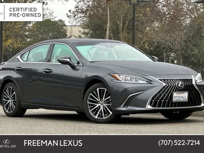 Used 2025 Lexus ES 300h w/ Premium Package