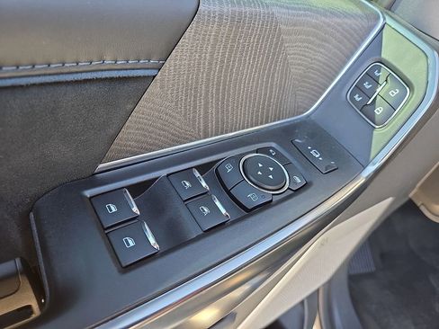 Used 2025 Ford F450 Platinum w/ FX4 Off-Road Package AWD/4WD image 25