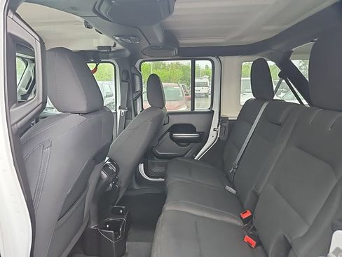 Used 2019 Jeep Wrangler Unlimited Sport S AWD/4WD image 14