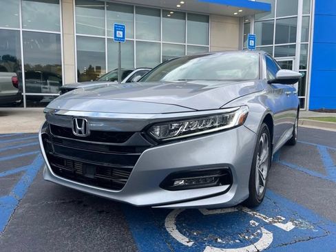 Used 2018 Honda Accord EX-L image 2